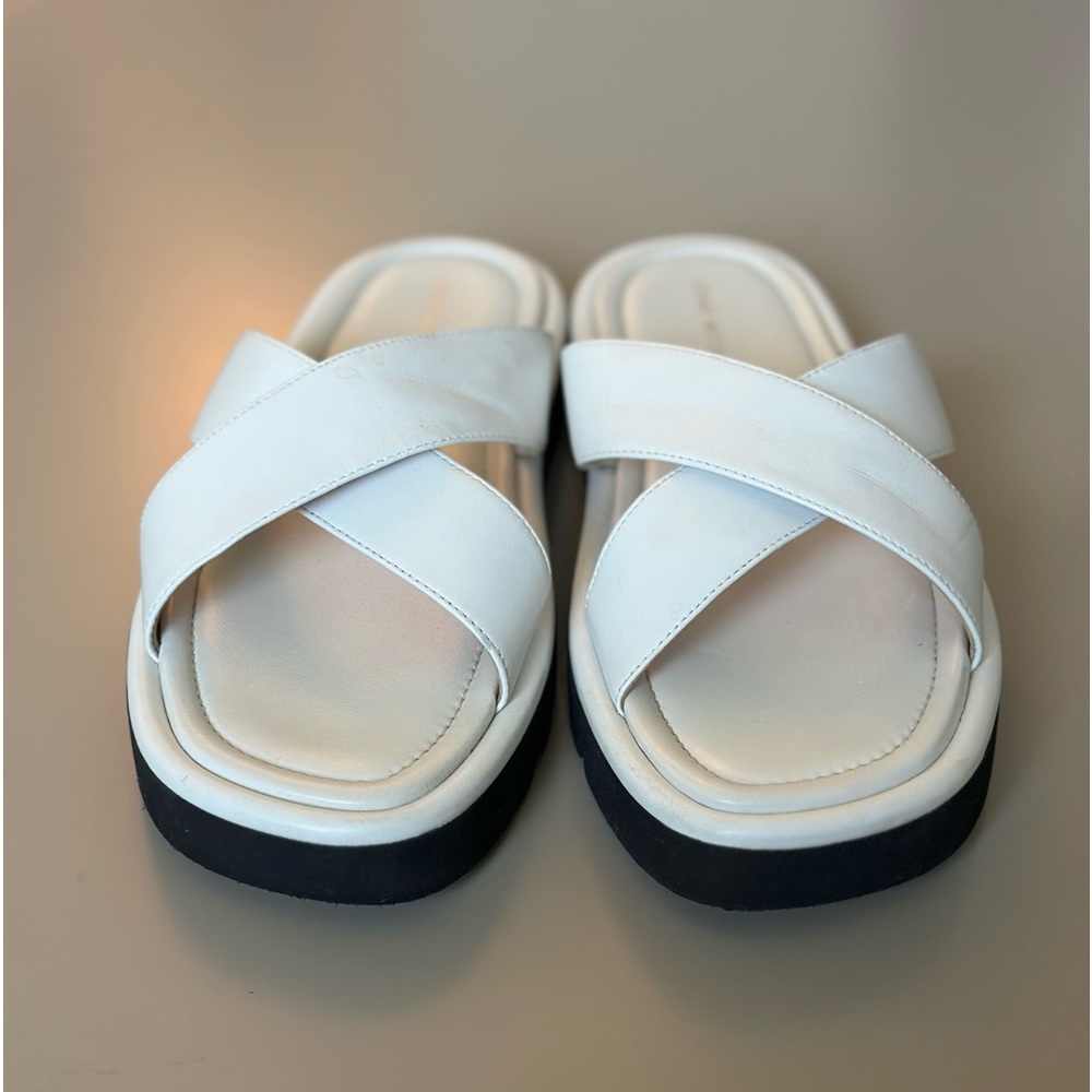 Unworn Stuart Weitzman sandals